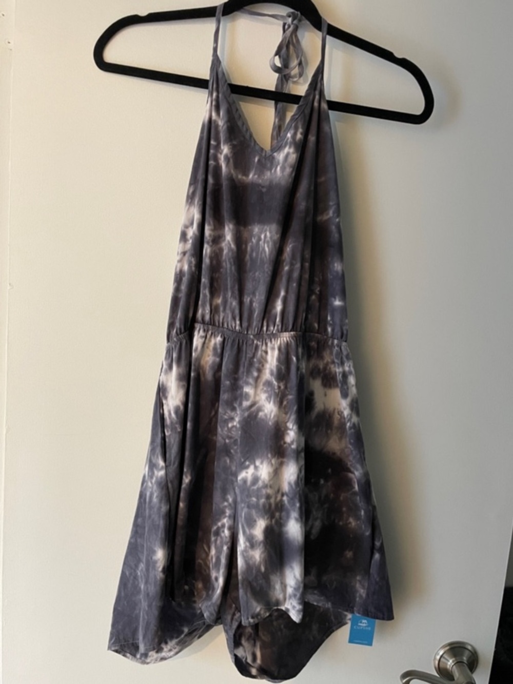 Cupshe Gray and White Tie-Dye V-Neck Romper